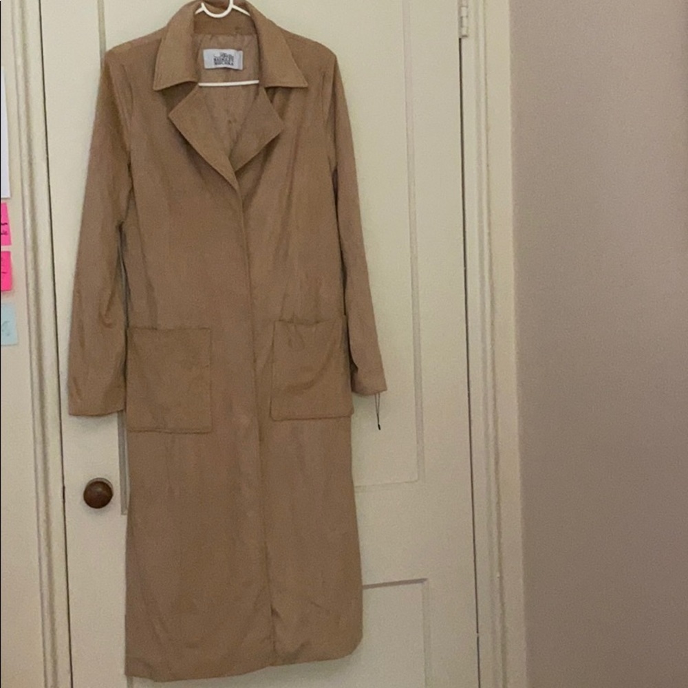 NWOT Badgley Mischka long camel coat size: L